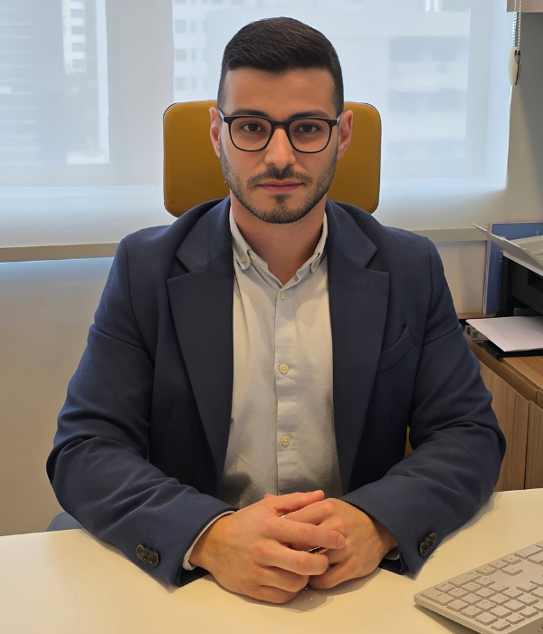 Dr. João Lucas Persilva - Endocrinologista Pediátrico